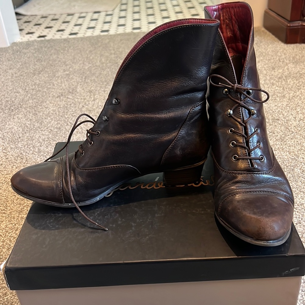 Burgundy wine midi boots with real genuine leather